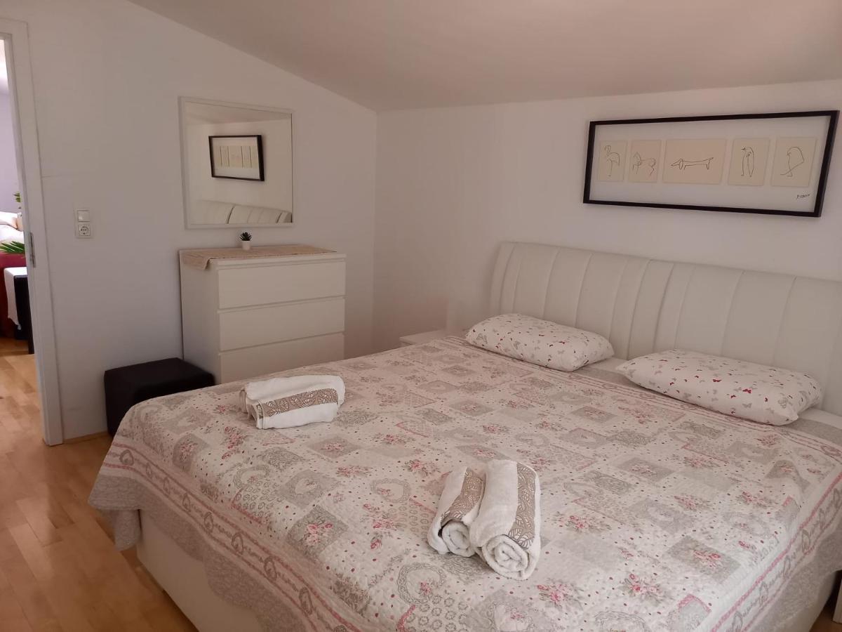 Apartman Marina Sa Parkingom Jelsa  Exterior foto